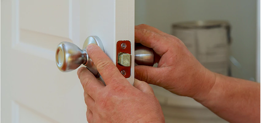 AAA Locksmiths For lock Replacement in Galesburg, Illinois